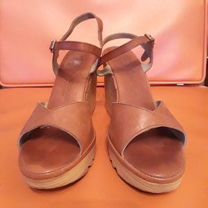 70s Cushy Wedge Platform Sandals